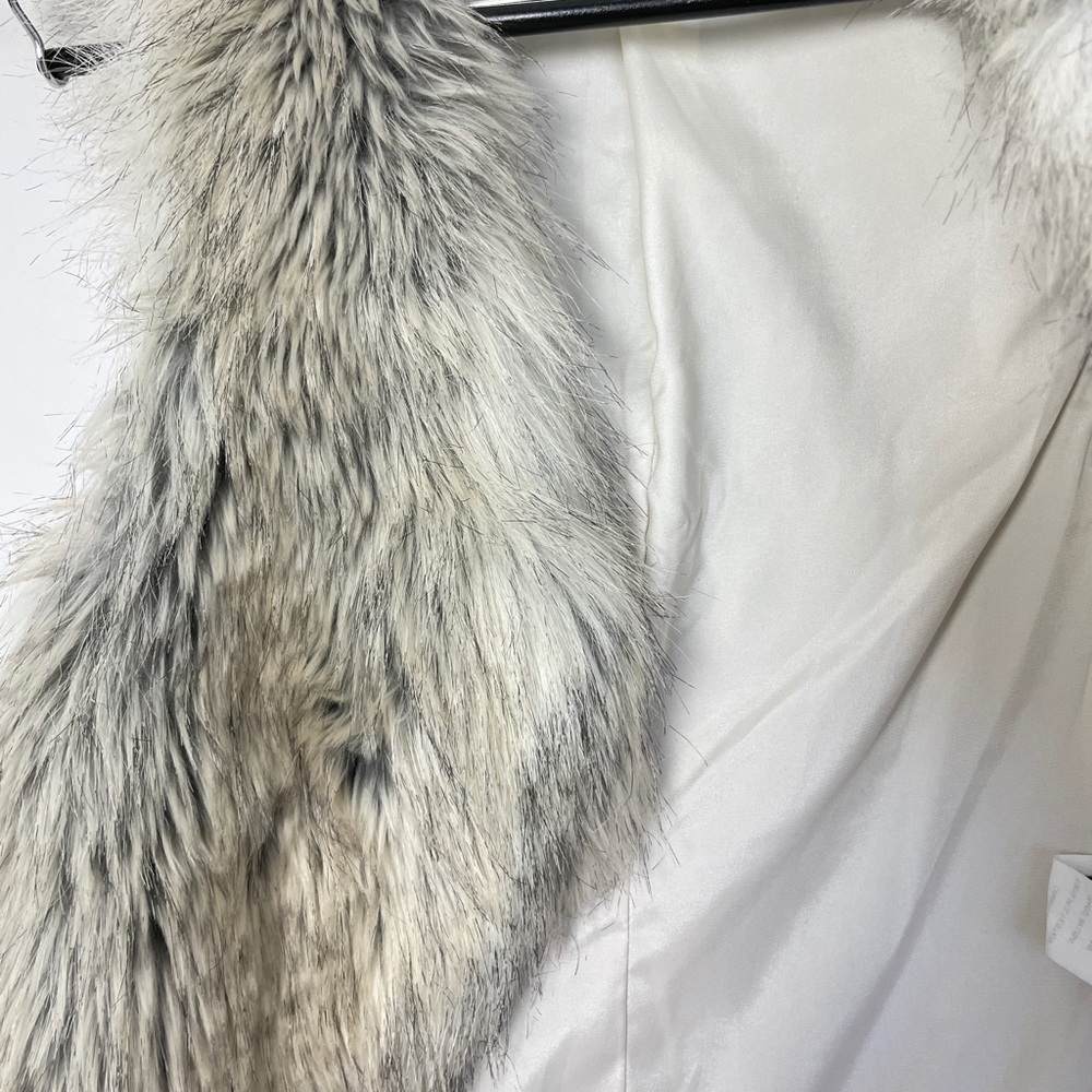 BSABLE Los Angeles faux fur vest - Picture 4 of 5